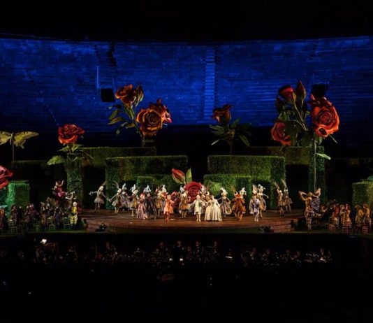 Il Barbiere di Siviglia, Rossini, Arena di Verona Opera Festival 2018 - Foto copyright EnneVi, per gentile concessione della Fondazione Arena di Verona